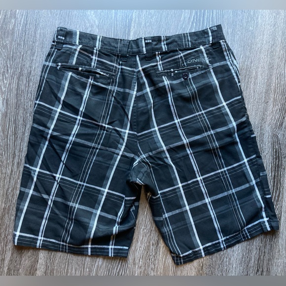 O'Neill Checkered Shorts - Picture 2 of 10